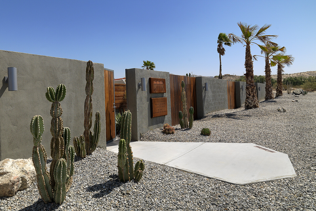 palm springs, lautner hotel, contemporary desert architecture