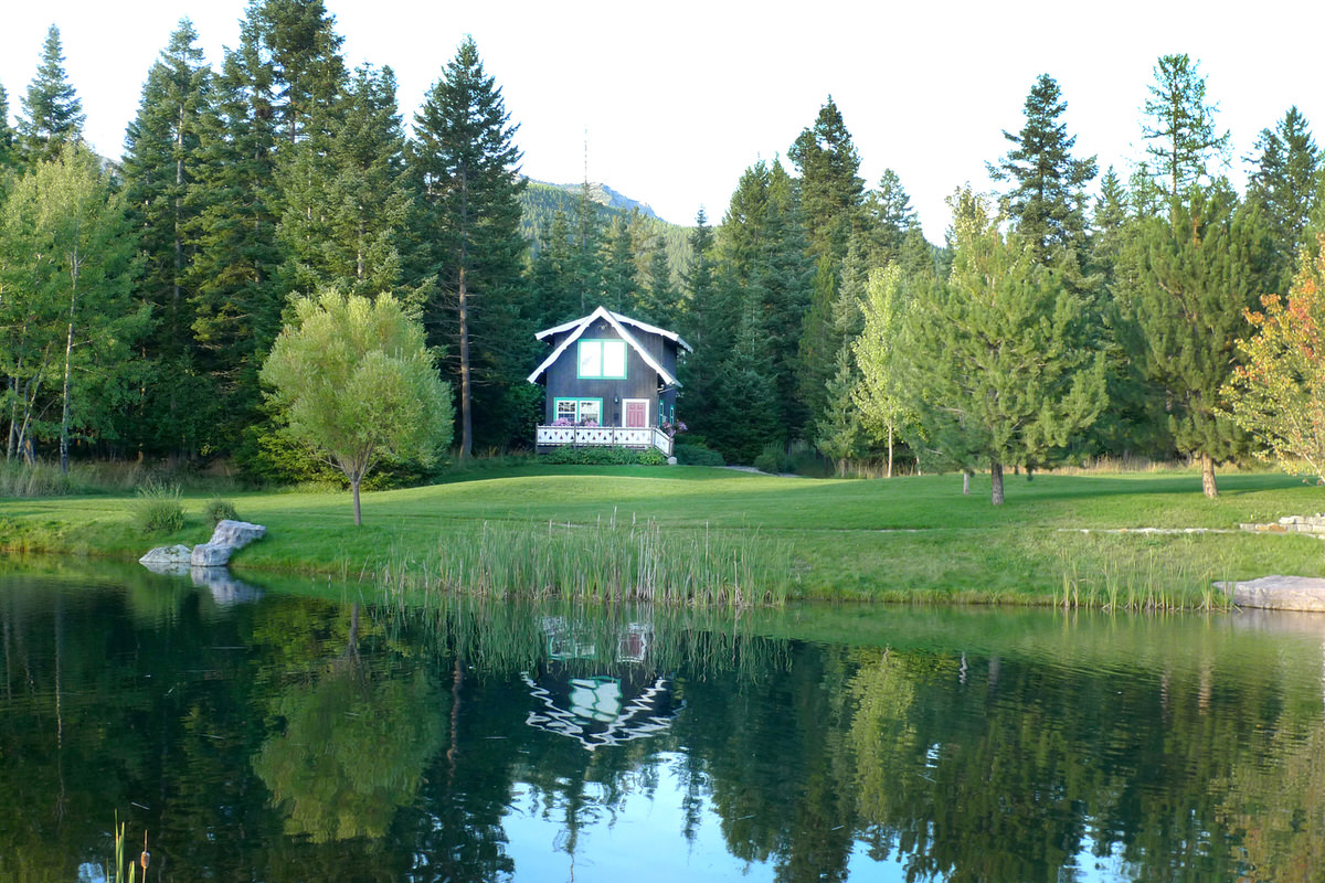 Alpine Glow Chalet