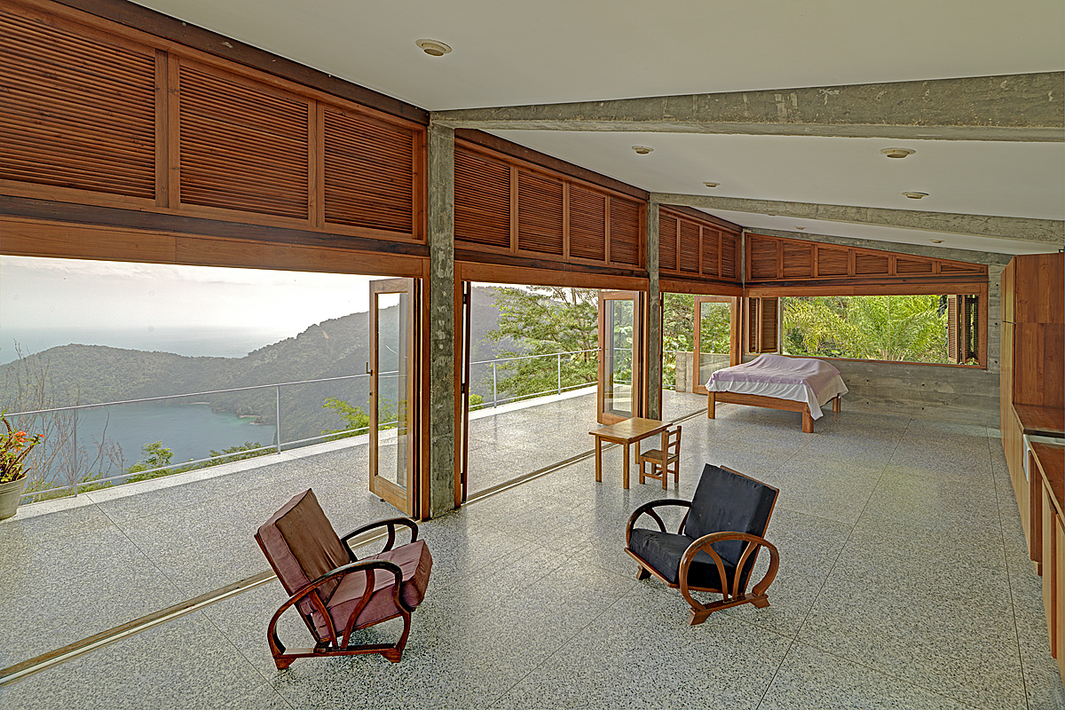 cantilever-terrace-hillside-house-concrete-timber-rustic-contemporary