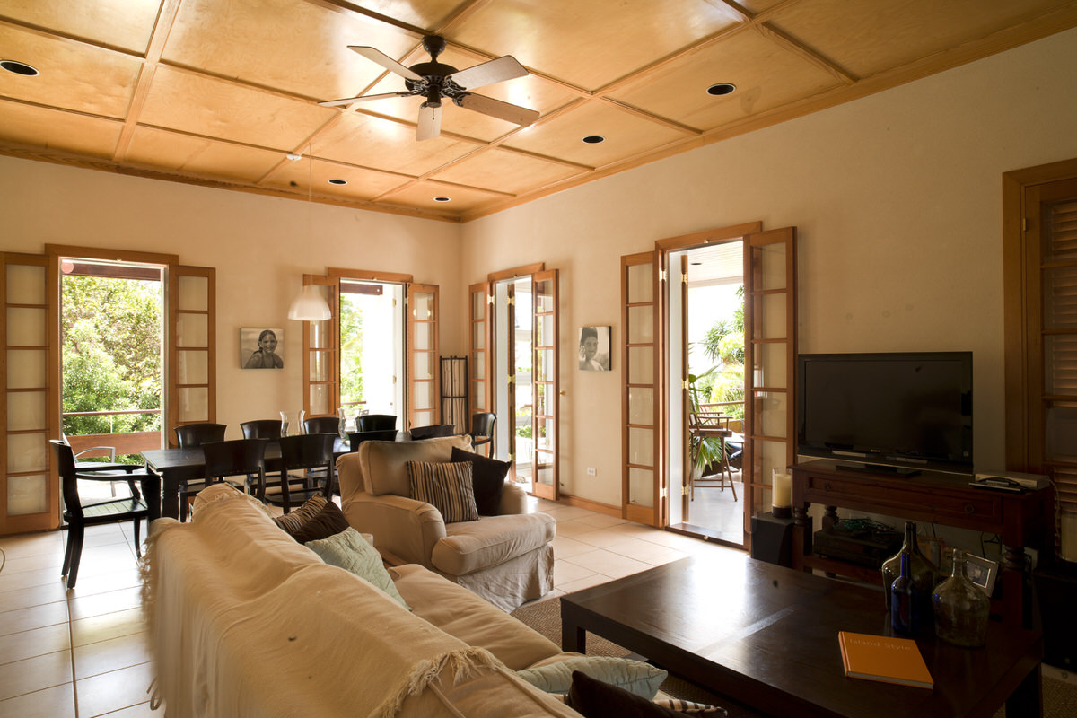 awon_caribbean-living-room-plywood-ceiling