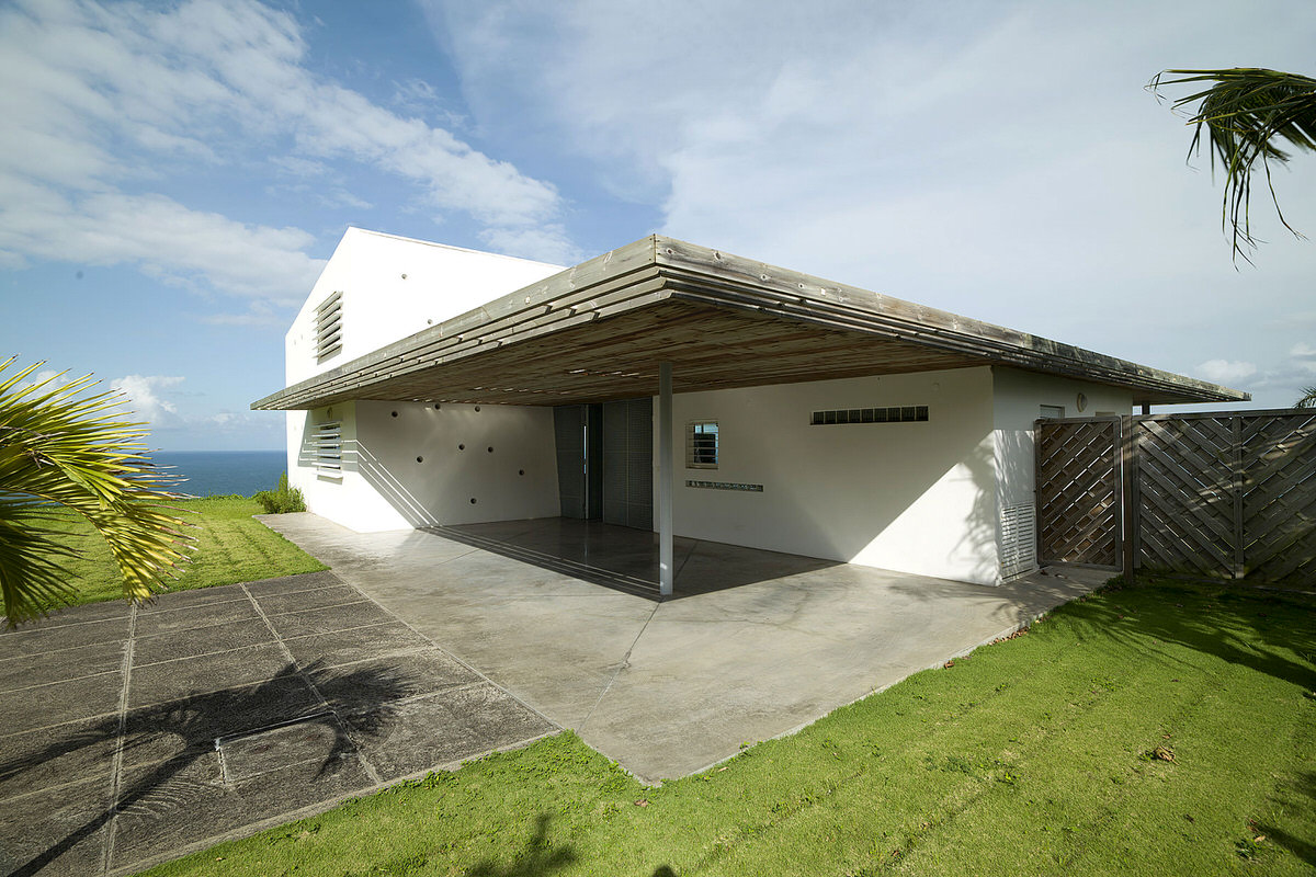 2-rogers-house-modern-caribbean-ocean-view-home